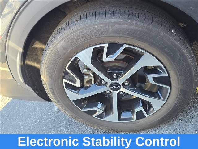 Used 2023 Kia Sportage EX FWD image 15