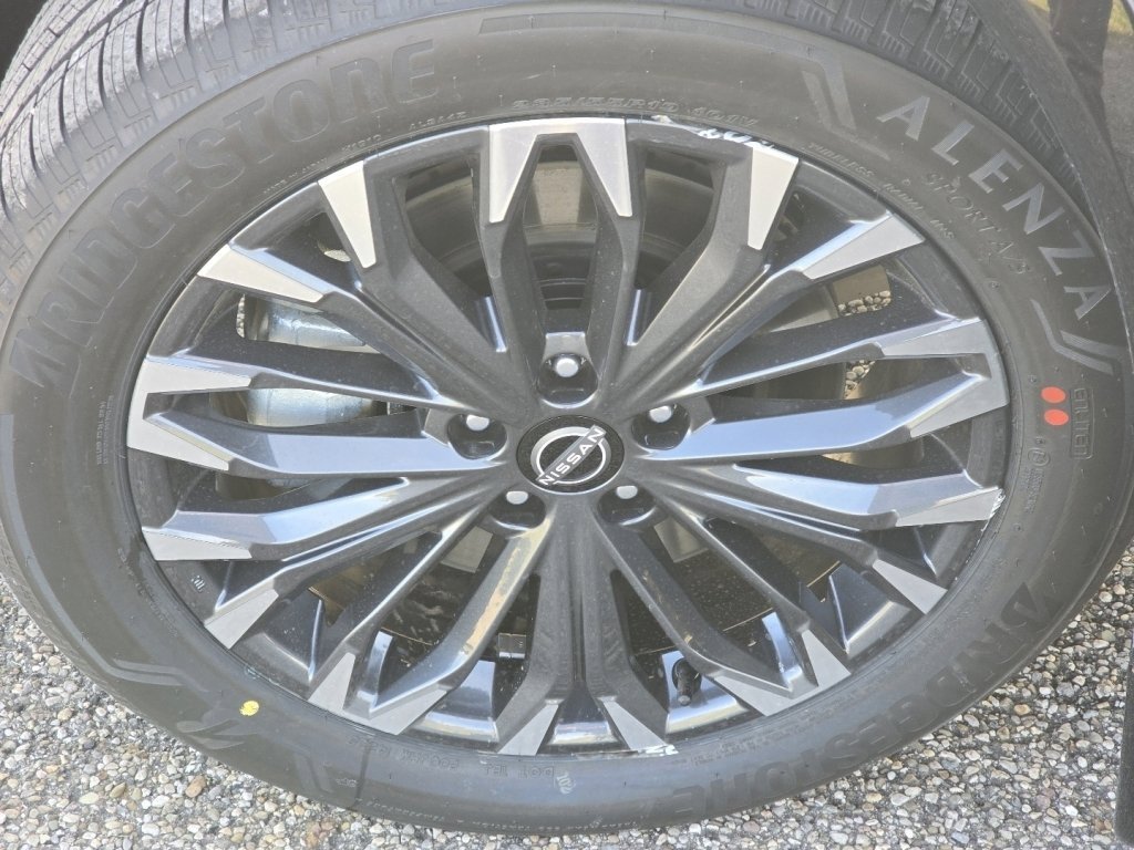 New 2026 Nissan Rogue Platinum image 18