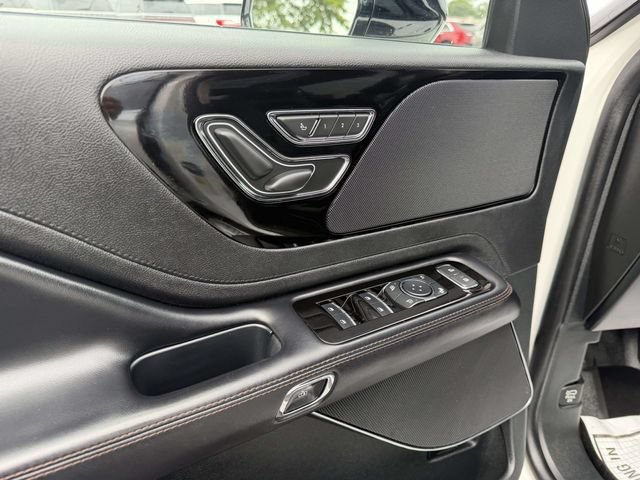 Certified 2023 Lincoln Aviator AWD w/ Premium Package image 17