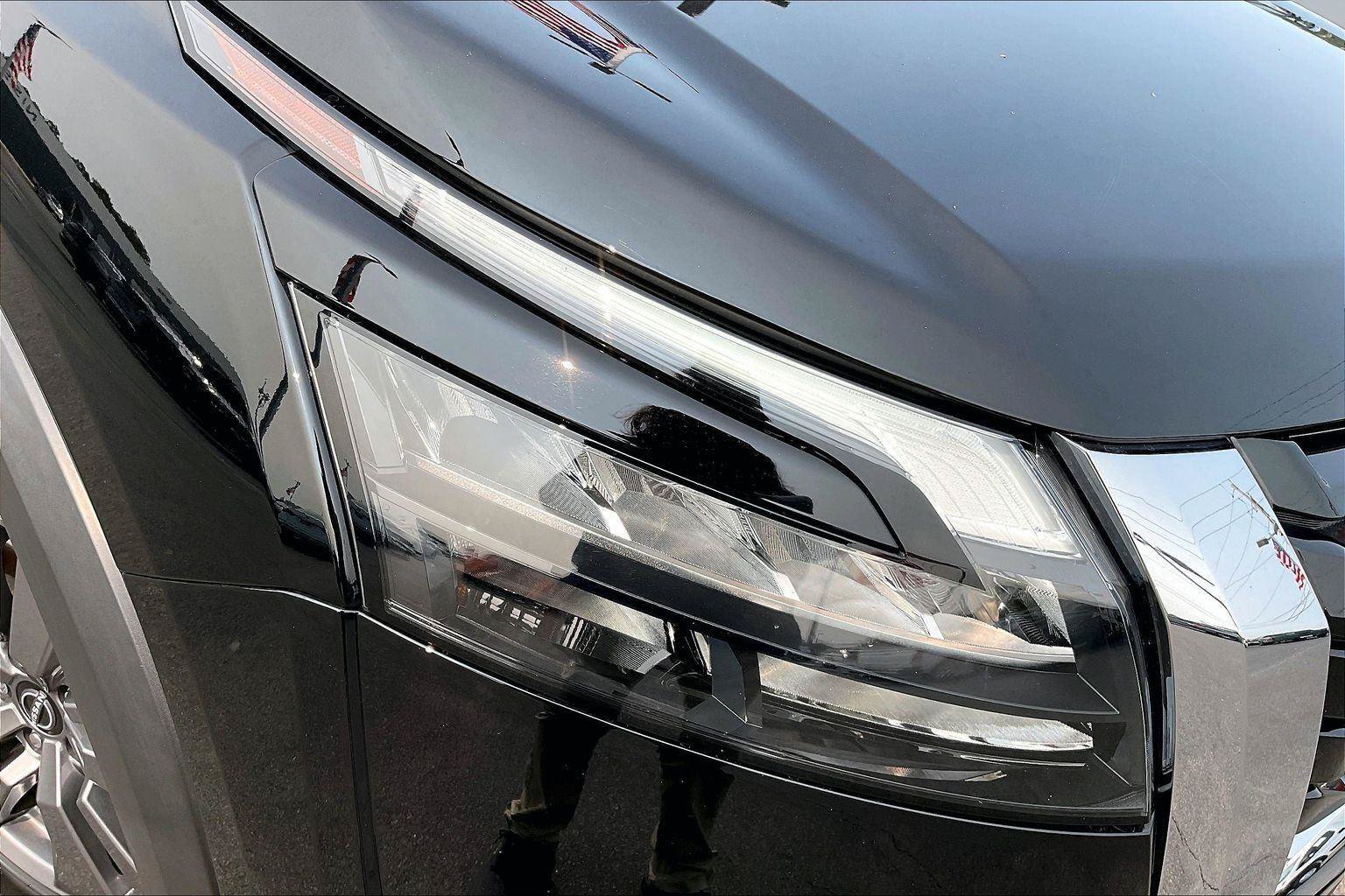 Certified 2025 Nissan Pathfinder S FWD image 30