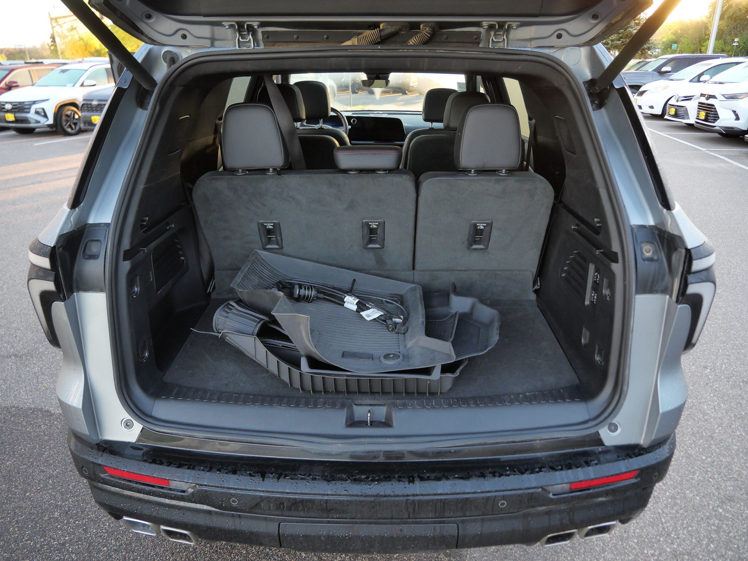Used 2024 Chevrolet Traverse RS w/ LPO, Floor Liner Package AWD/4WD image 18