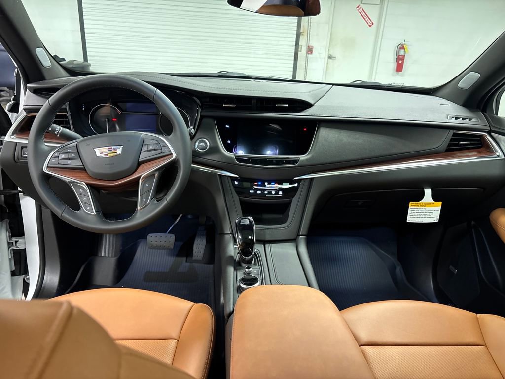 New 2025 Cadillac XT5 Premium Luxury w/ LPO, Floor Liner Package image 26