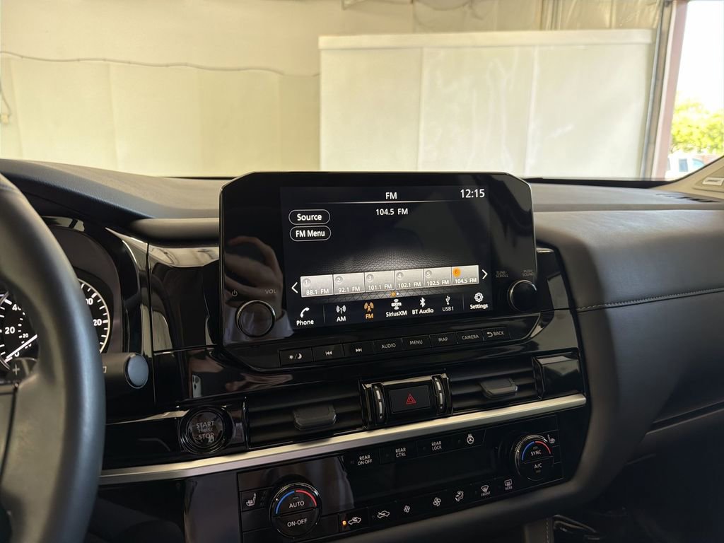Certified 2025 Nissan Pathfinder SL w/ SL Premium Package FWD image 29