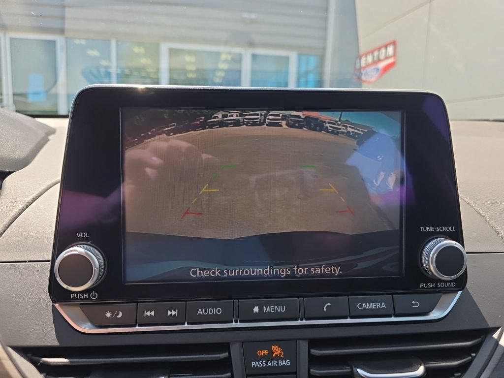 Used 2025 Nissan Altima 2.5 SV FWD image 20