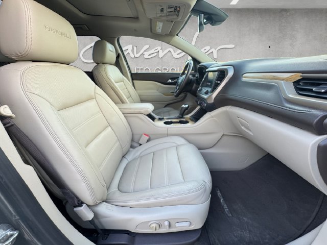 Used 2018 GMC Acadia Denali w/ Technology Package FWD image 24