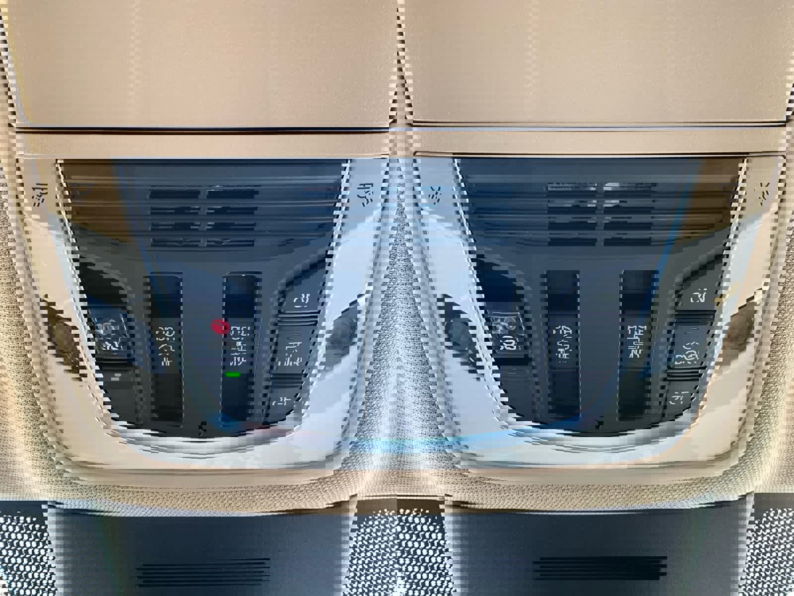 Used 2025 Acura MDX SH-AWD w/ Technology Package image 22