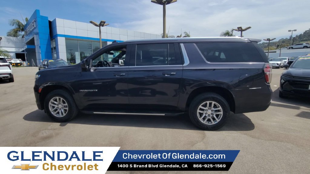 Used 2022 Chevrolet Suburban LT RWD image 5