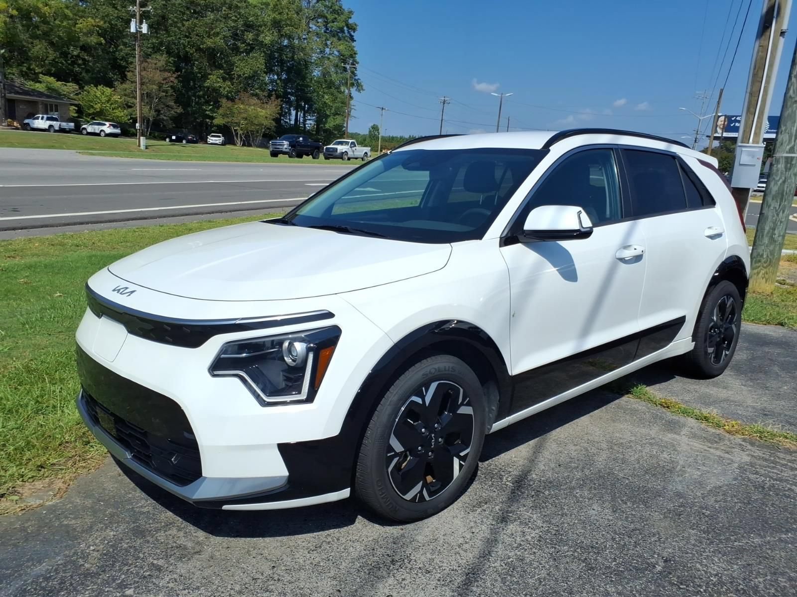 Used 2024 Kia Niro Wind FWD image 1