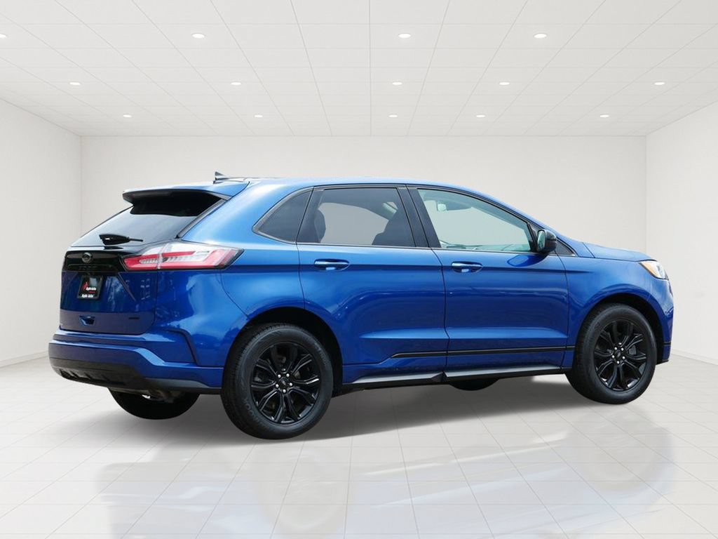Certified 2024 Ford Edge SE w/ Black Appearance Package AWD/4WD image 3