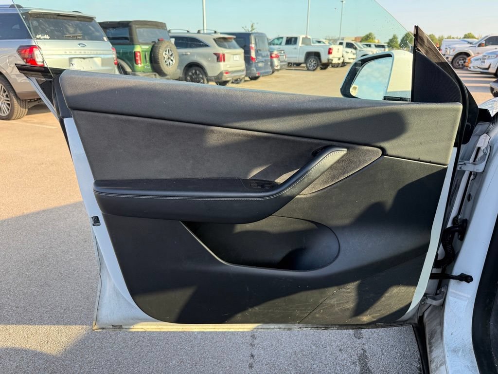 Used 2021 Tesla Model Y Long Range AWD/4WD image 7