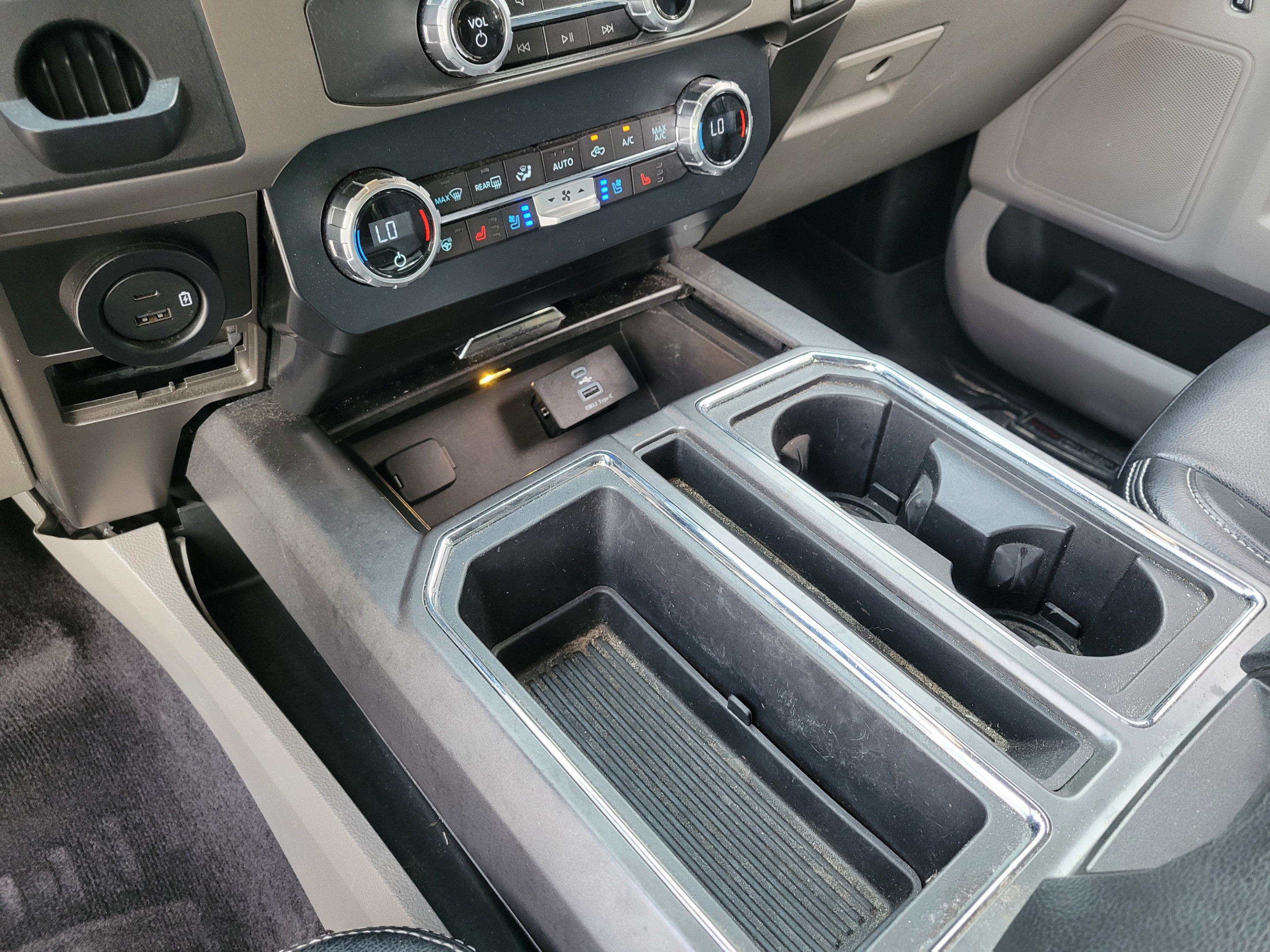 Used 2015 Ford F150 XLT RWD image 24