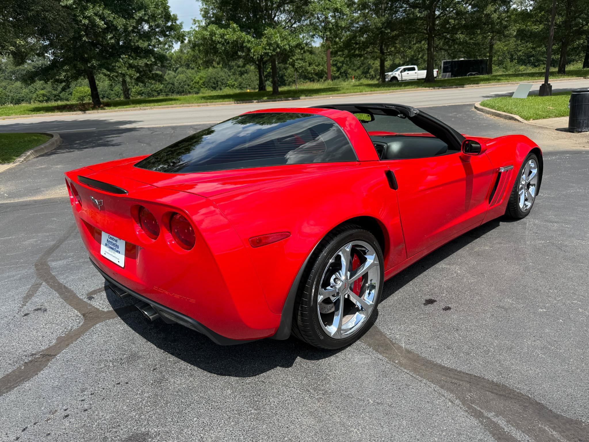 Used 2010 Chevrolet Corvette Grand Sport RWD image 18