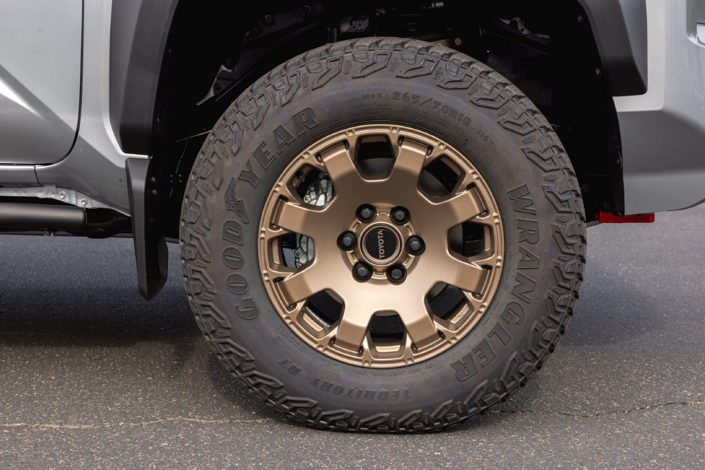 New 2026 Toyota Tacoma 4x4 Double Cab Hybrid image 4
