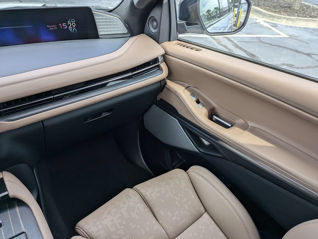 New 2026 Lincoln Navigator Black Label AWD/4WD image 18