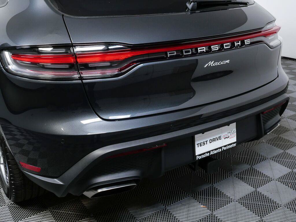 Certified 2026 Porsche Macan Turbo AWD/4WD image 35