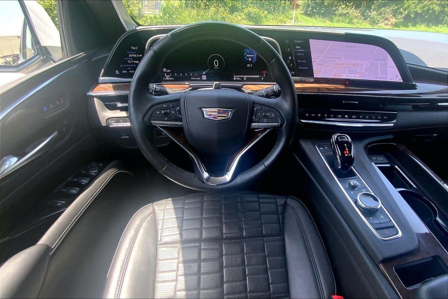 Certified 2022 Cadillac Escalade Sport Platinum w/ Heavy-Duty Trailer Package AWD/4WD image 5