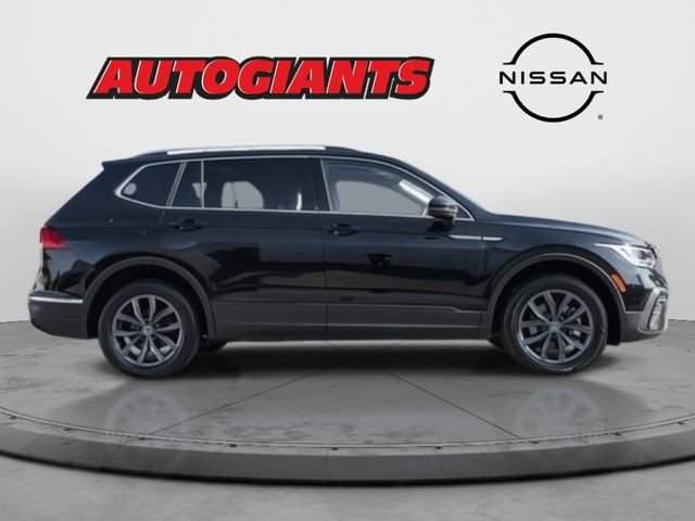 Used 2022 Volkswagen Tiguan SE w/ Panoramic Sunroof Package image 4