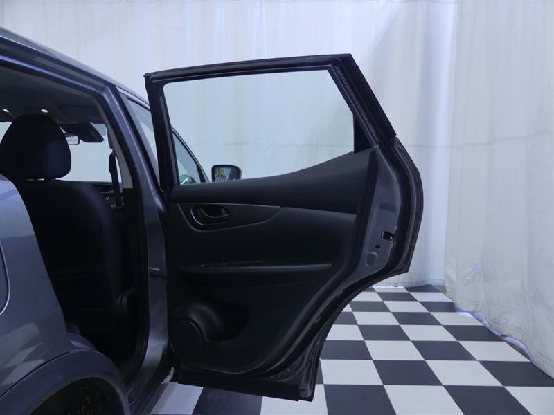 Used 2021 Nissan Rogue Sport S AWD/4WD image 26