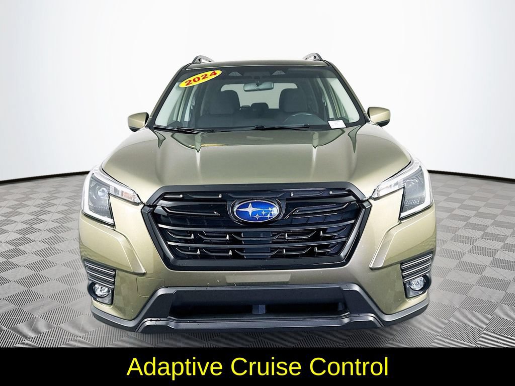 Used 2024 Subaru Forester Premium AWD/4WD image 4