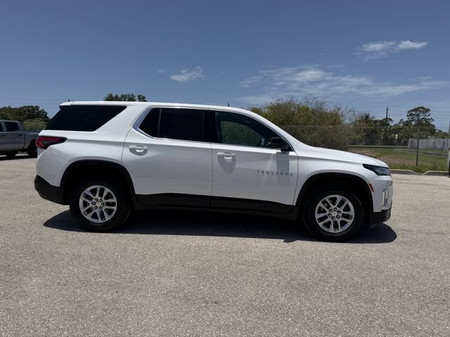 Used 2023 Chevrolet Traverse LS FWD image 3
