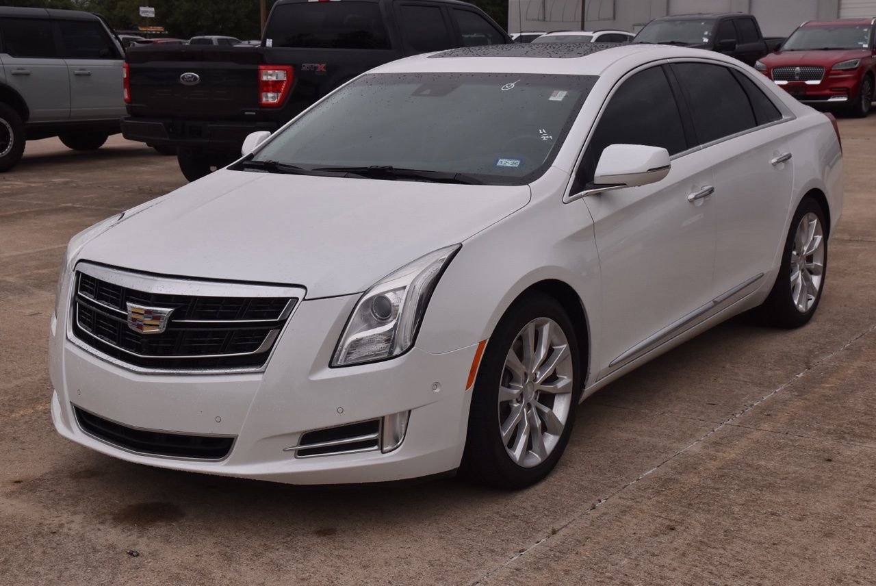 Used 2016 Cadillac XTS Luxury w/ Driver Awareness Package FWD image 2