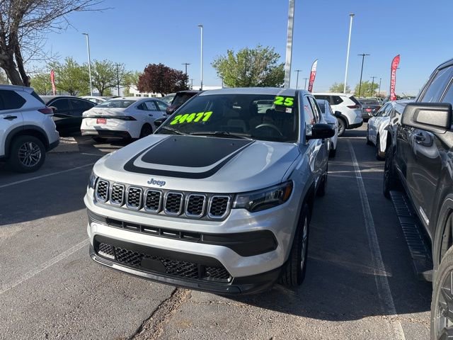 Used 2025 Jeep Compass Sport w/ Mopar Graphics Package image 5