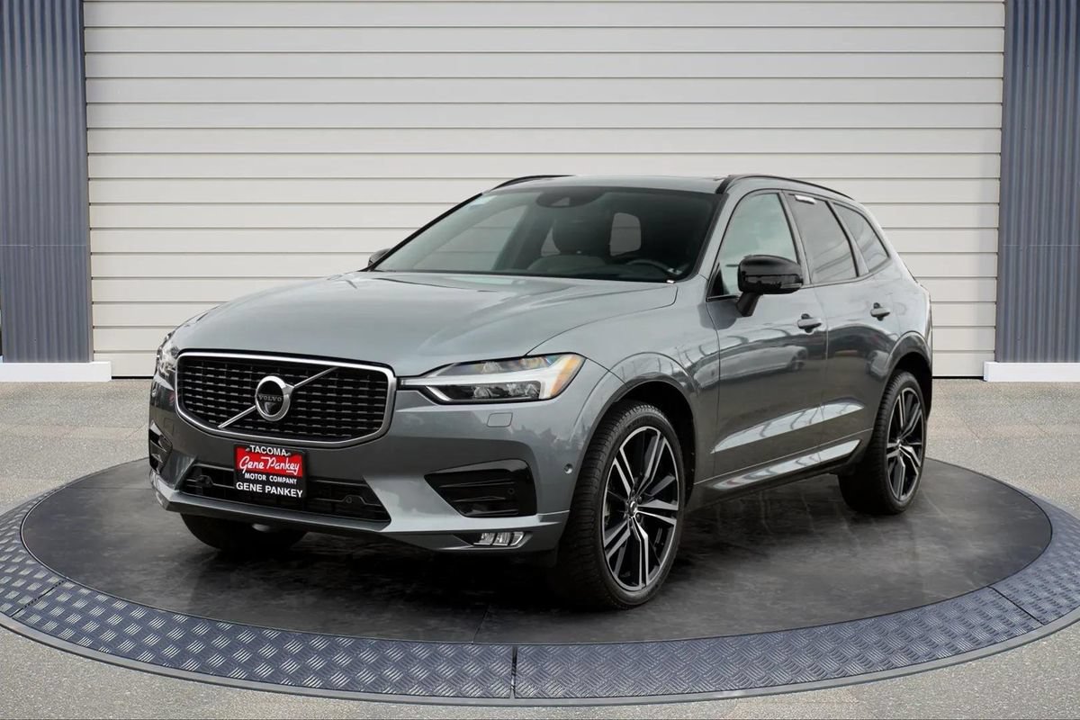 Used 2020 Volvo XC60 T5 R-Design w/ Protection Package Premier AWD/4WD image 3