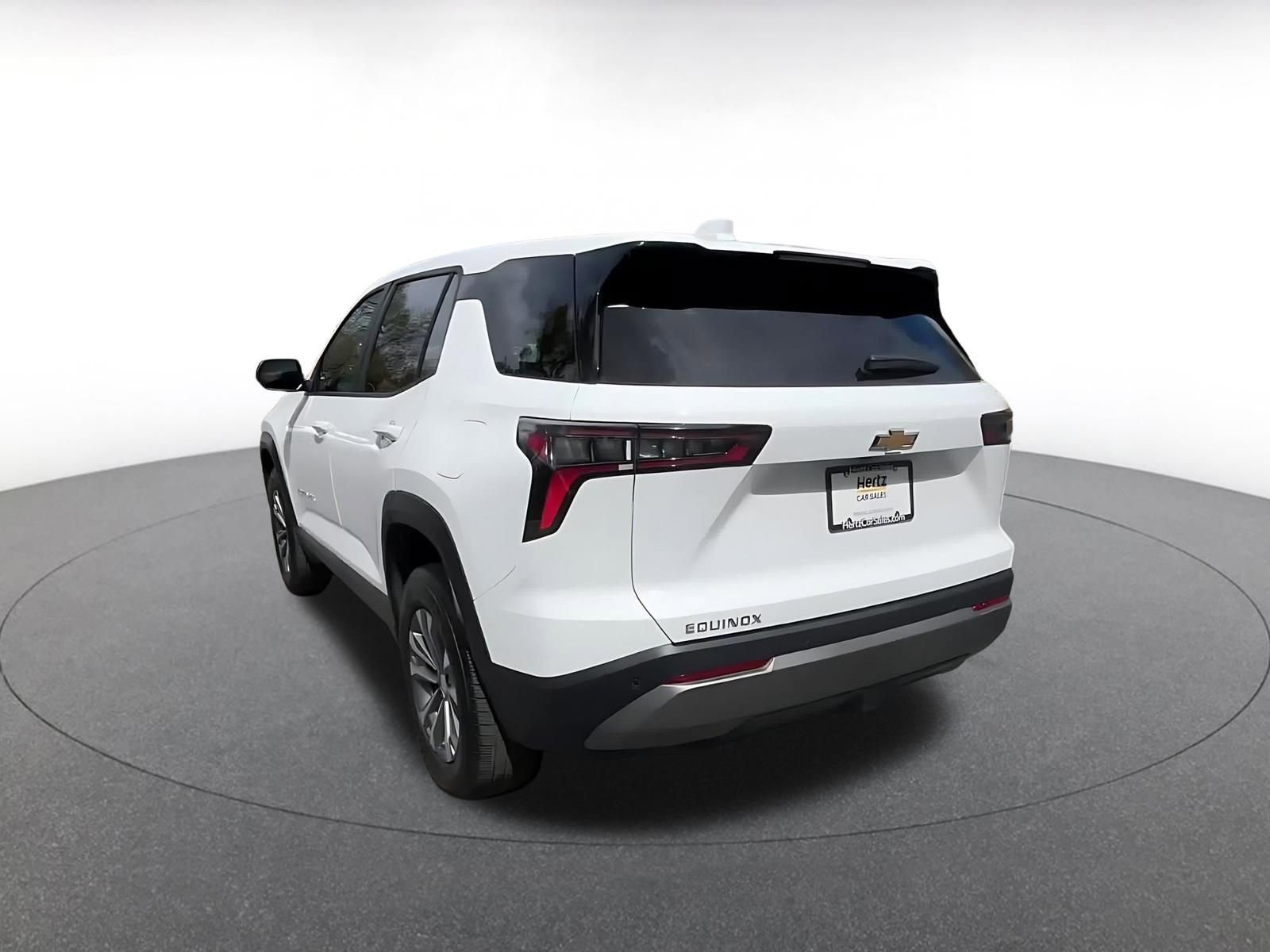 Used 2025 Chevrolet Equinox LT image 11