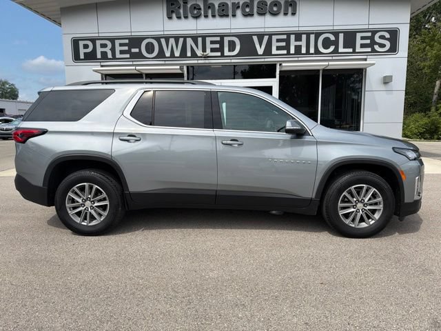 Certified 2023 Chevrolet Traverse LT FWD image 2