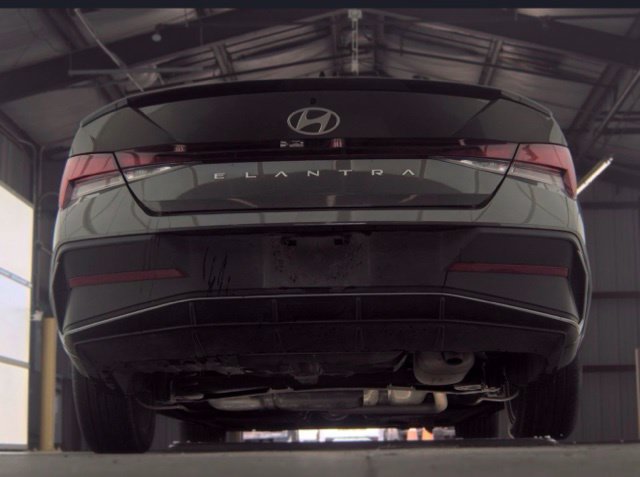 Used 2026 Hyundai Elantra Sport FWD image 7