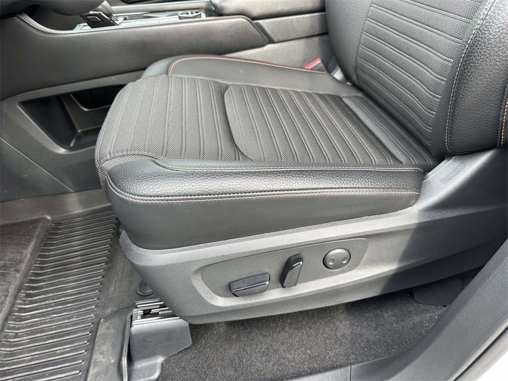 Used 2024 Nissan Pathfinder Rock Creek image 17