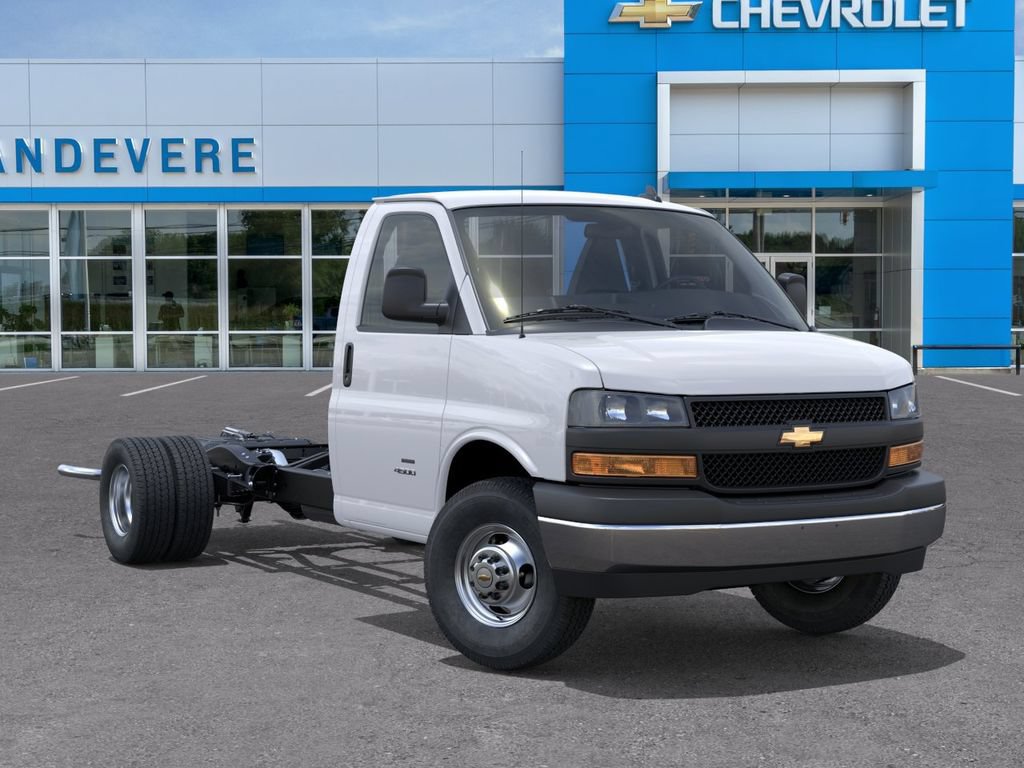 New 2025 Chevrolet Express 3500 w/ Power Convenience Package RWD image 9