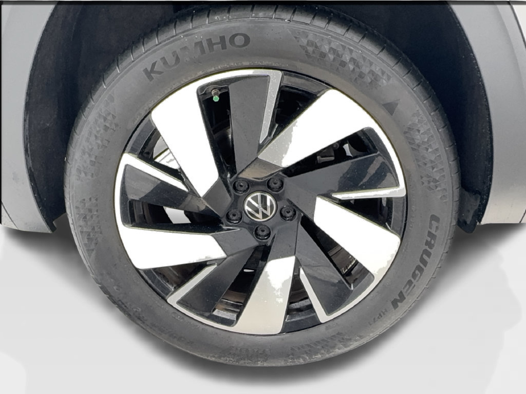 Used 2024 Volkswagen Atlas Cross Sport SE FWD image 15