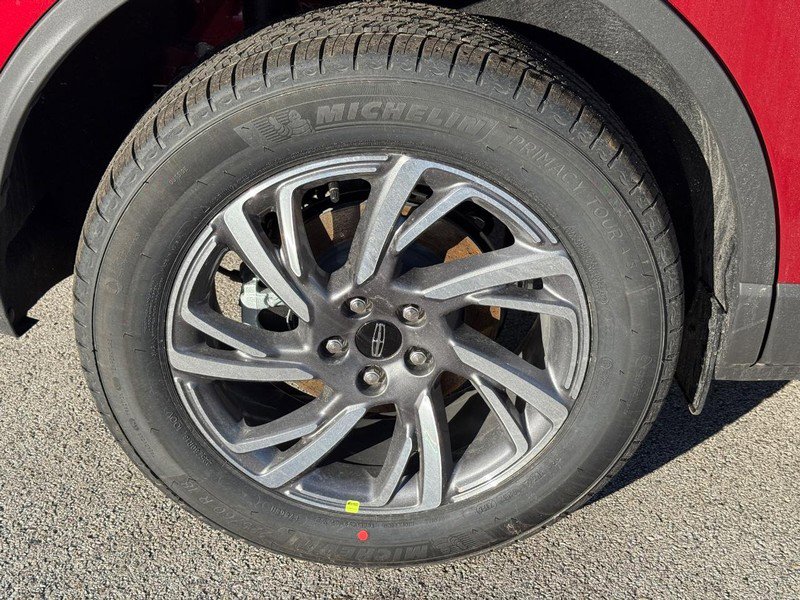 New 2026 Lincoln Corsair Premiere image 4