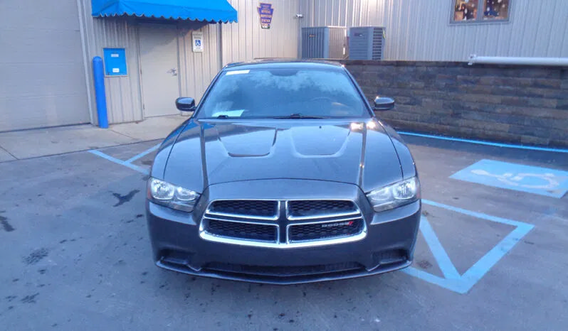 Used 2014 Dodge Charger SE w/ Sport Appearance Group RWD image 2