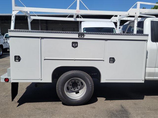 New 2024 Ford F350 XLT RWD image 5