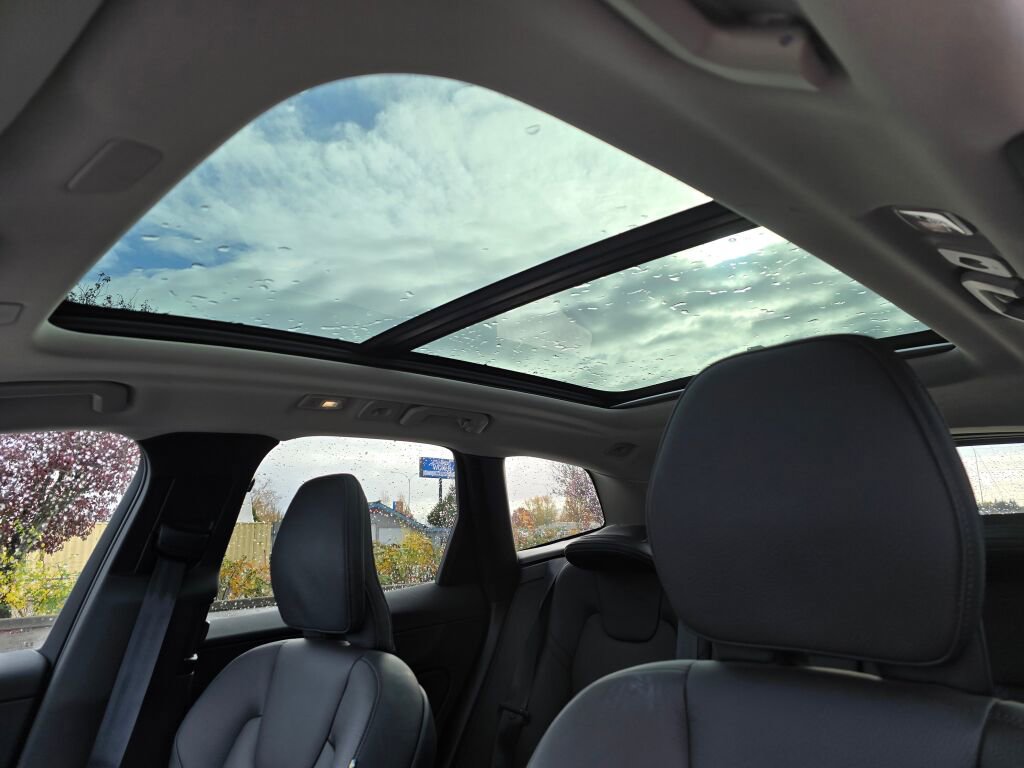 Used 2023 Volvo XC60 B5 Plus w/ Climate Package image 22