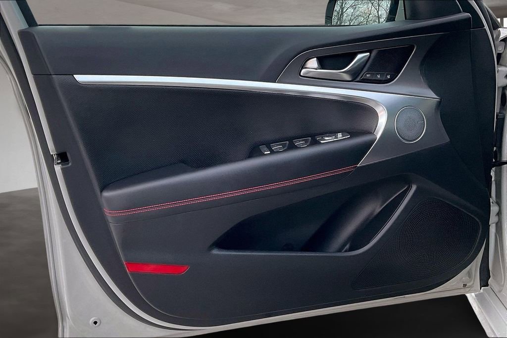 Used 2025 Genesis G70 2.5T w/ Sport Prestige Package image 20