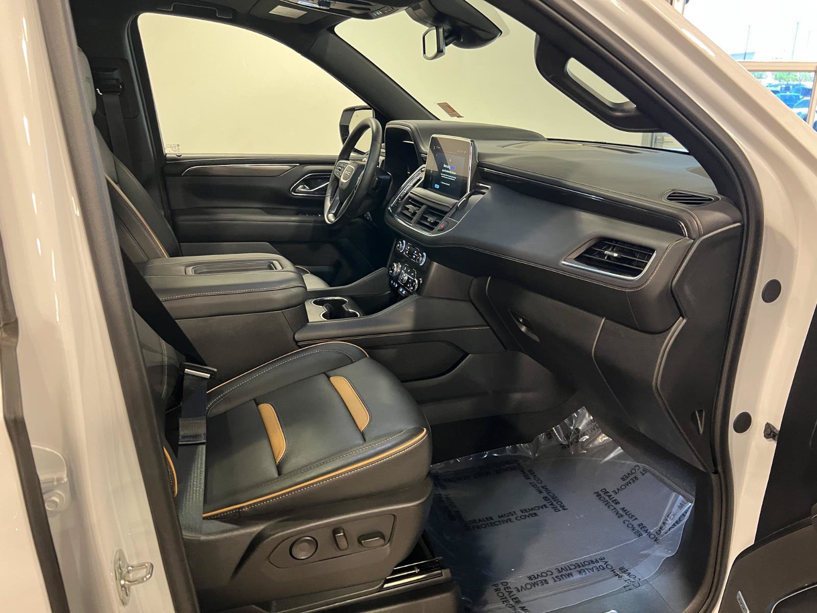 Used 2024 GMC Yukon AT4 w/ AT4 Premium Plus Package AWD/4WD image 41