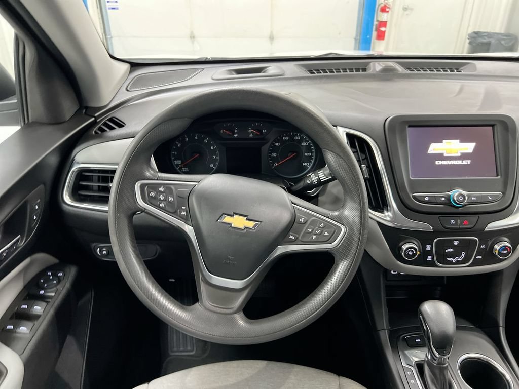Used 2023 Chevrolet Equinox LS AWD/4WD image 11