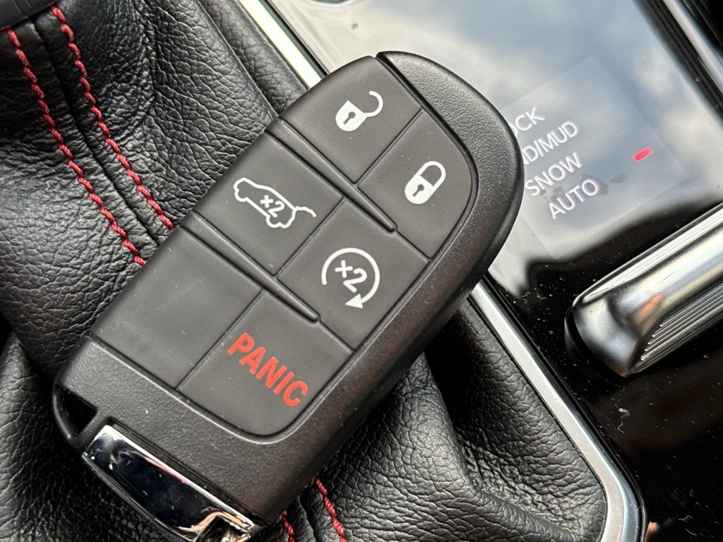 New 2025 Jeep Compass Trailhawk w/ Trailhawk Elite Group image 35