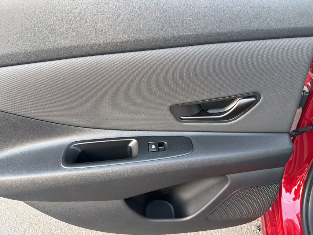 Used 2025 Hyundai Elantra Sport image 21