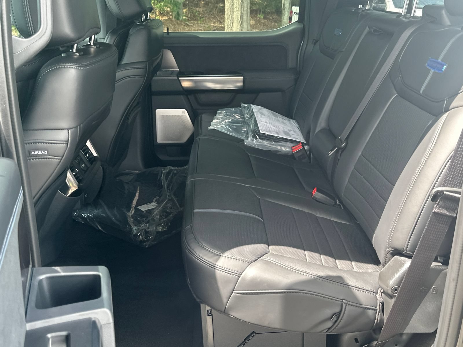 New 2026 Ford F250 Platinum w/ Tremor Off-Road Package AWD/4WD image 21