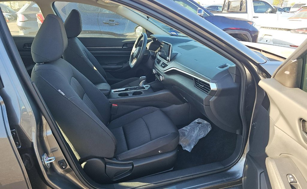 Used 2026 Nissan Altima 2.5 SV FWD image 6