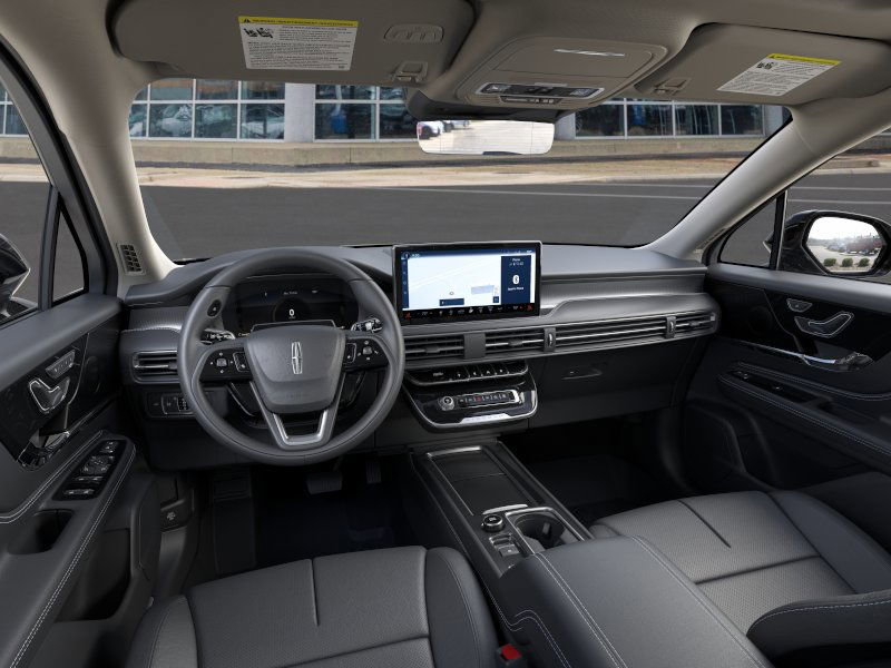 Used 2026 Lincoln Corsair Premiere image 9