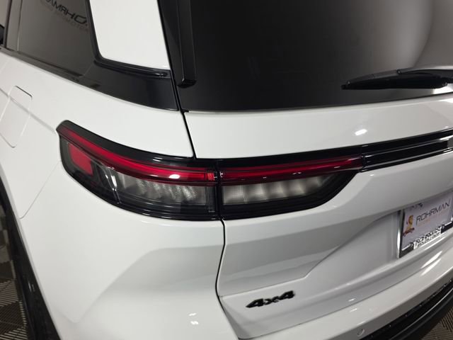 Used 2024 Jeep Grand Cherokee Limited w/ Black Appearance Package image 34