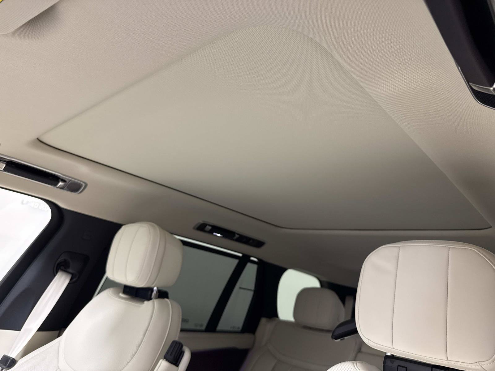 New 2027 Land Rover Range Rover Long Wheelbase SE AWD/4WD image 21