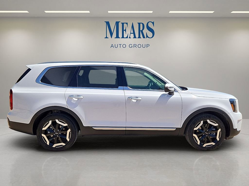 Used 2025 Kia Telluride S FWD image 6