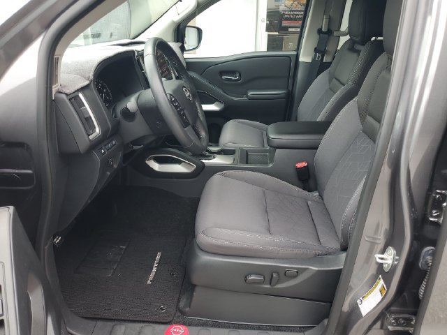 Certified 2025 Nissan Frontier SV w/ SV Convenience Package RWD image 20