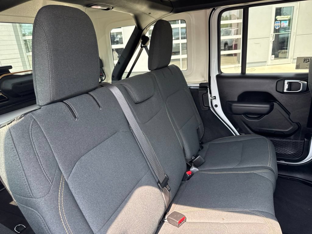 Used 2024 Jeep Wrangler Unlimited Sport AWD/4WD image 41
